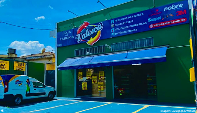 Fábrica de produtos Valesca de limpeza inaugura loja em Cotia (SP)